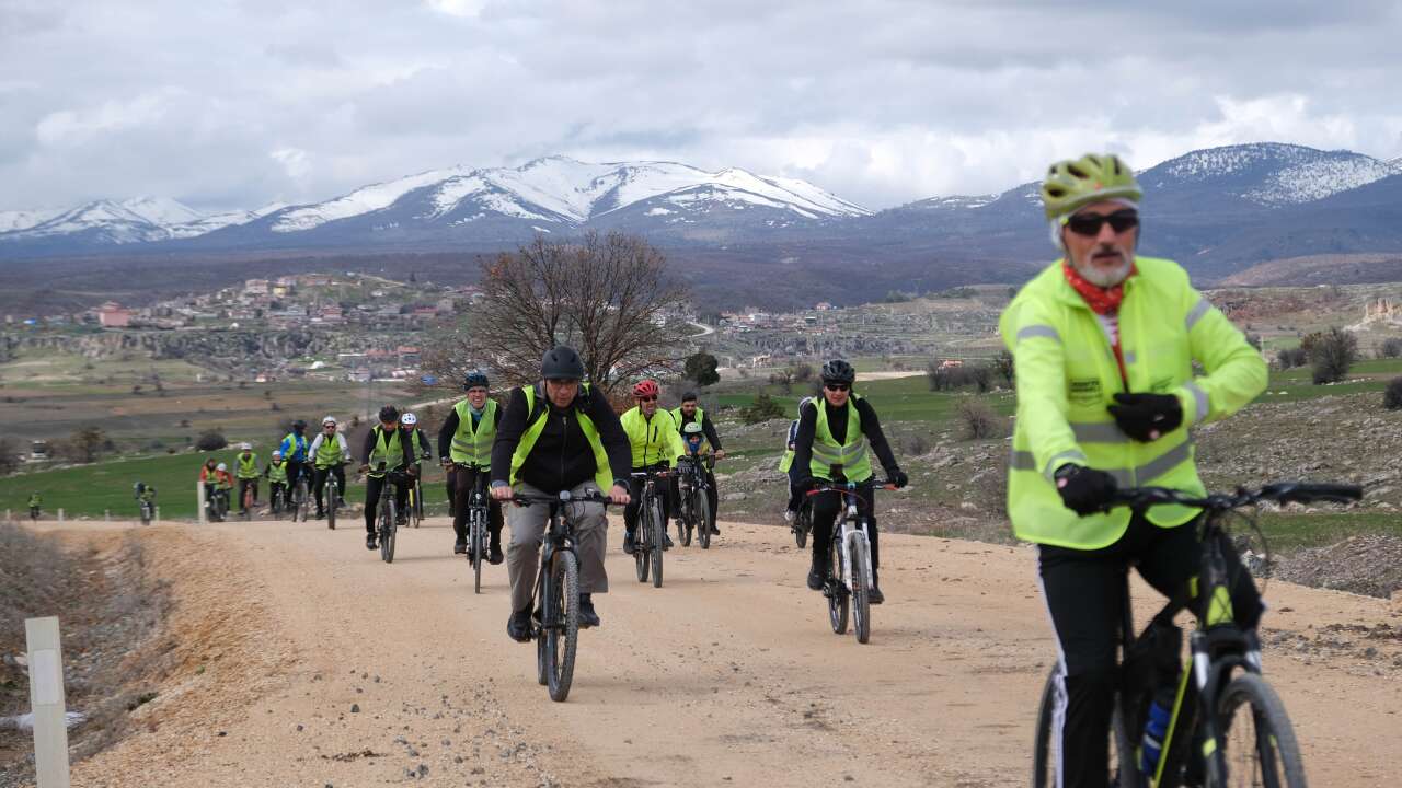 Konya’da bisikletçiler tarihe ve doğaya doğru pedal çevirdi 1